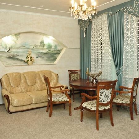 Coliseum Hotel Khmelʼnytsʼkyy Kamer foto