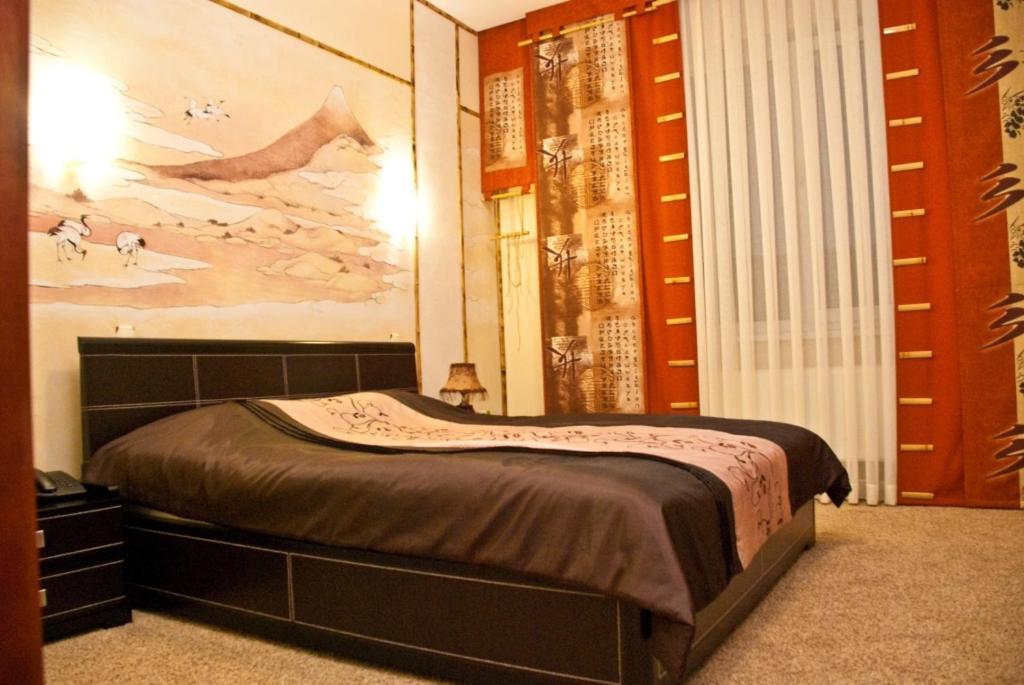 Coliseum Hotel Khmelʼnytsʼkyy Kamer foto