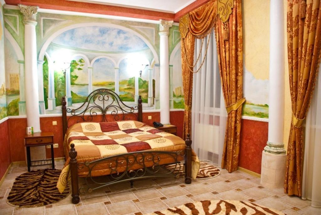 Coliseum Hotel Khmelʼnytsʼkyy Kamer foto